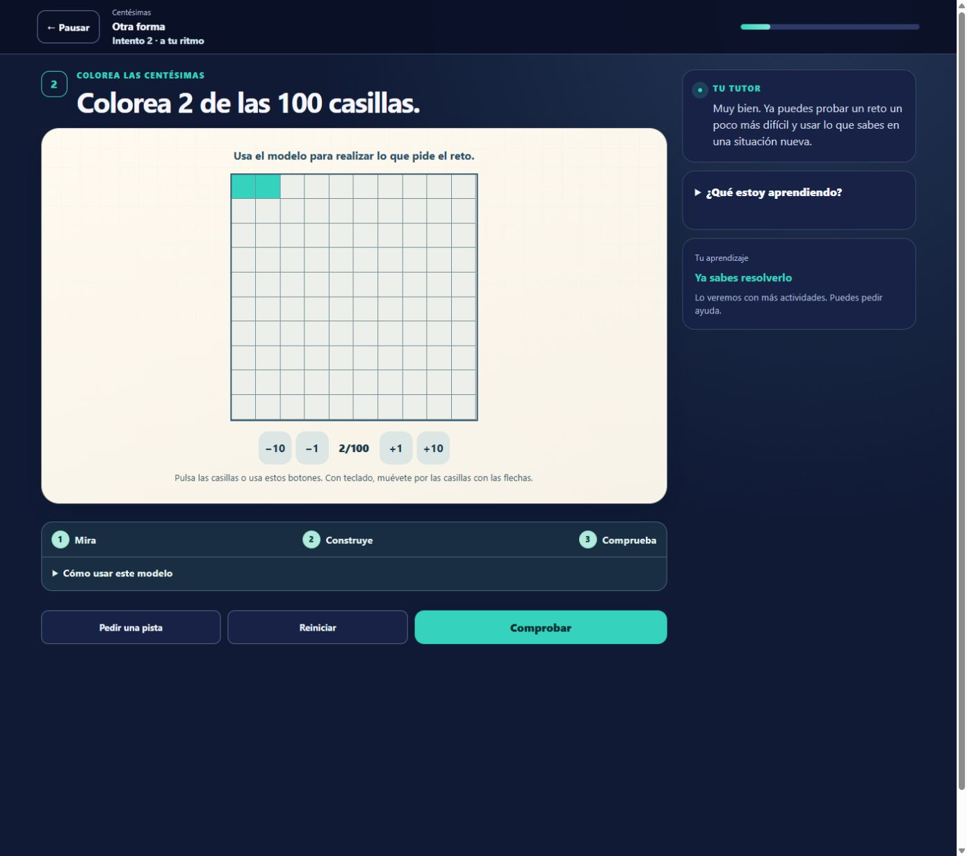 Un taller de centésimas en Tutor Primaria. La actividad pide colorear dos de cien casillas. El manipulativo, la ayuda y el control de comprobación comparten la pantalla.